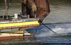 御安航　底引き網漁船