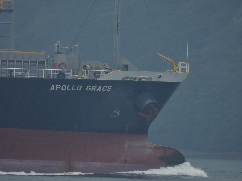 梅雨の頃　海峡　