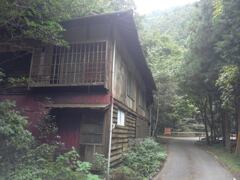 木造とトタンの趣