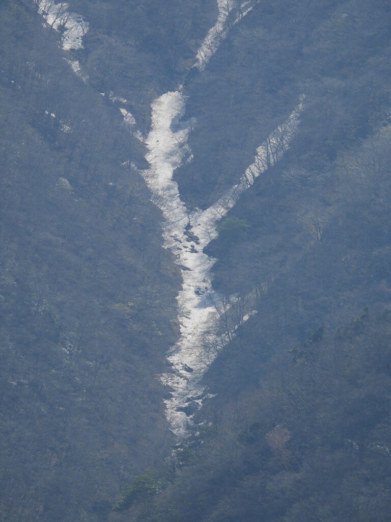 残雪　四国山地