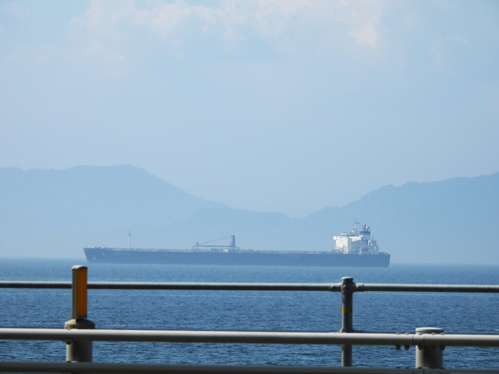 タンカー　”　横須賀　スピリッツ　”　御来航