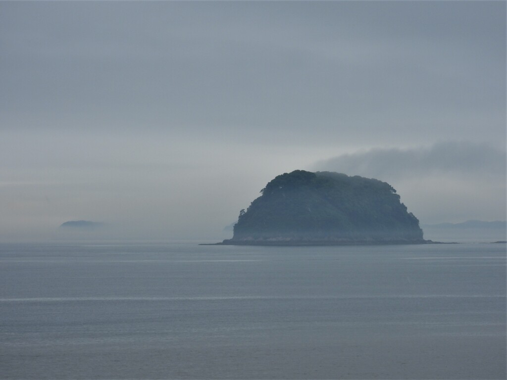斎灘　怪島