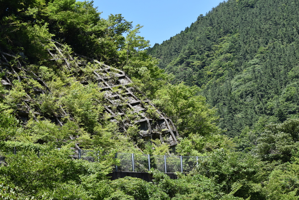 山越