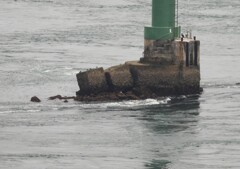 海峡　灯標