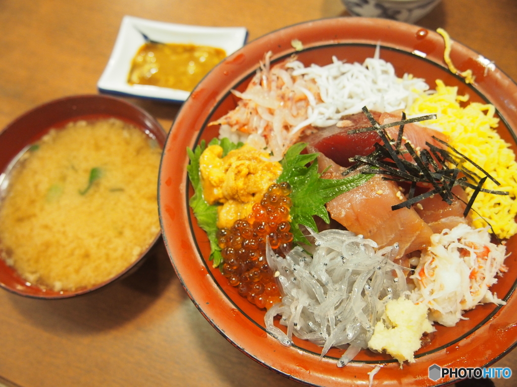静岡県沼津港　丸天　わいわい丼