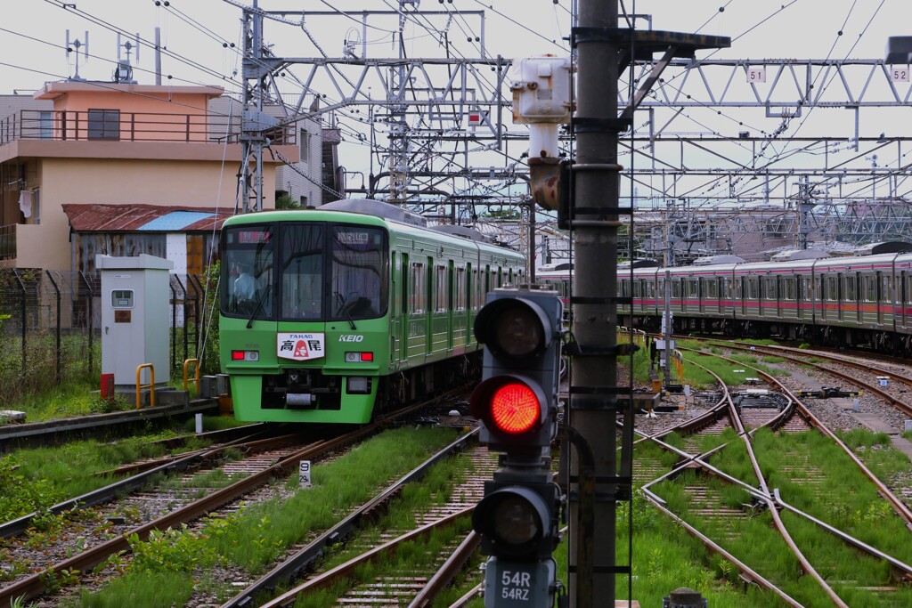 高幡不動駅にて（2）