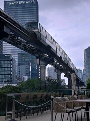 近くを東京モノレールが・・・
