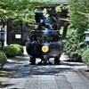 「豪徳寺」境内にある大きな炉。