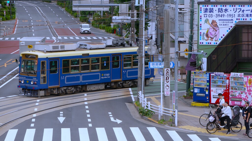 東京さくらトラム（都電荒川線）飛鳥山停留場近くにて