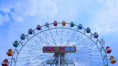カラフルな観覧車が・・・