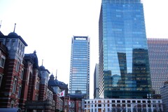 東京駅 と K I T T E 丸の内