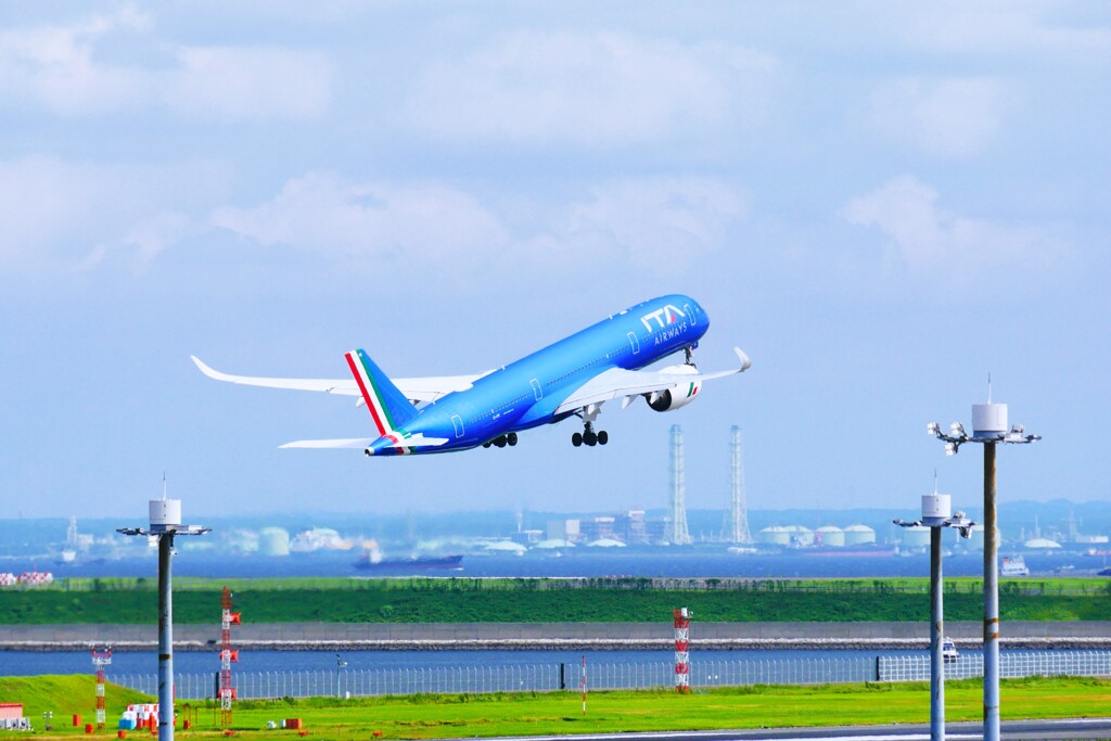 ② take off　ITA  エアウェイズ Ａirbus A350-900