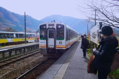 ⑦ 芦ノ牧温泉駅にて