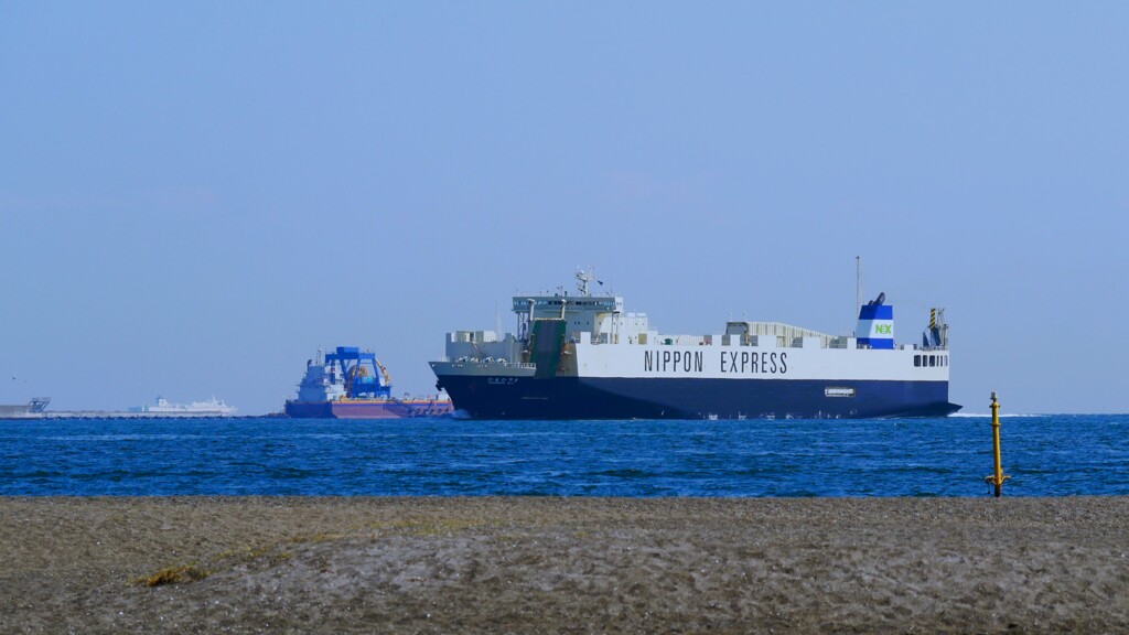 日本通運のRORO船（東京ー北海道航路）ひまわり 9