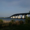 夕日に照らされる琵琶湖大橋