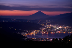 諏訪湖と富士