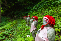 千の祈り、森に眠る