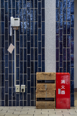 消火器と電話機