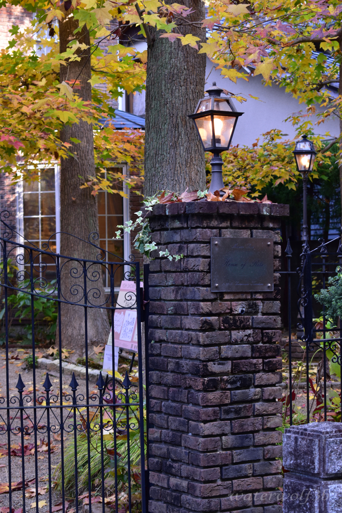 葉祥明美術館の門