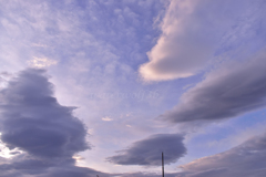 明けの夏雲