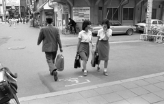 198407_06