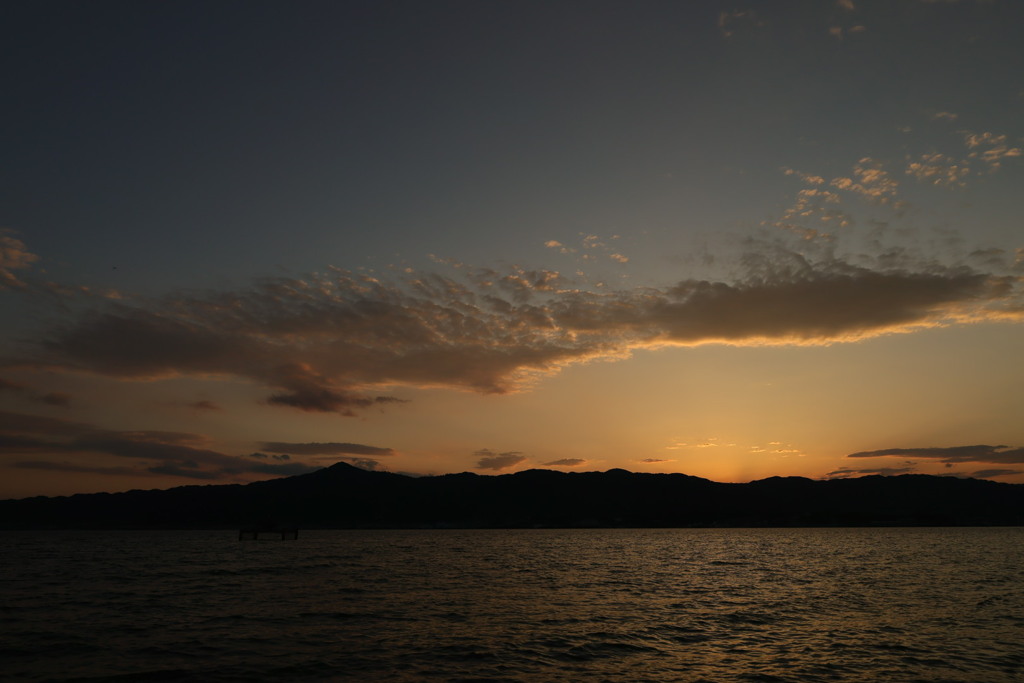 琵琶湖の夕景