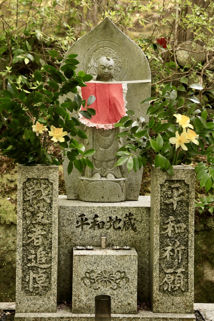 地蔵さまの頭に…