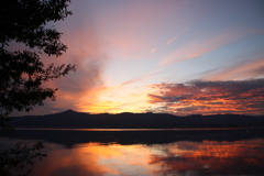 茜色の琵琶湖