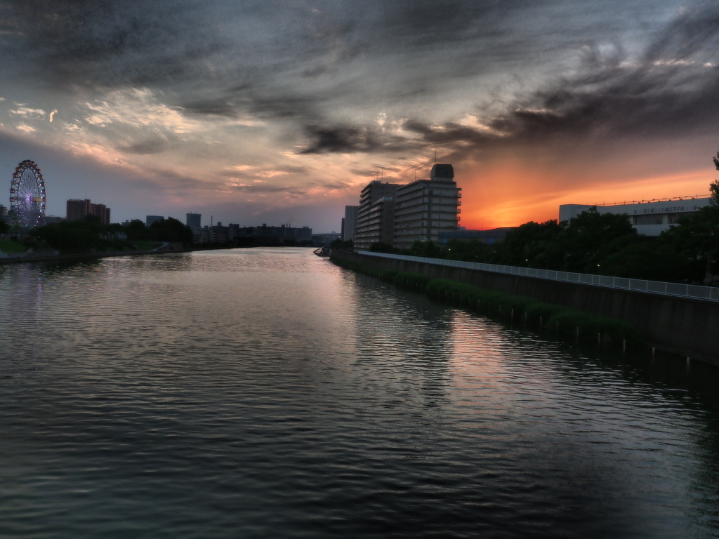 隅田川の夕暮れ