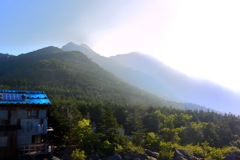 青年小屋の朝