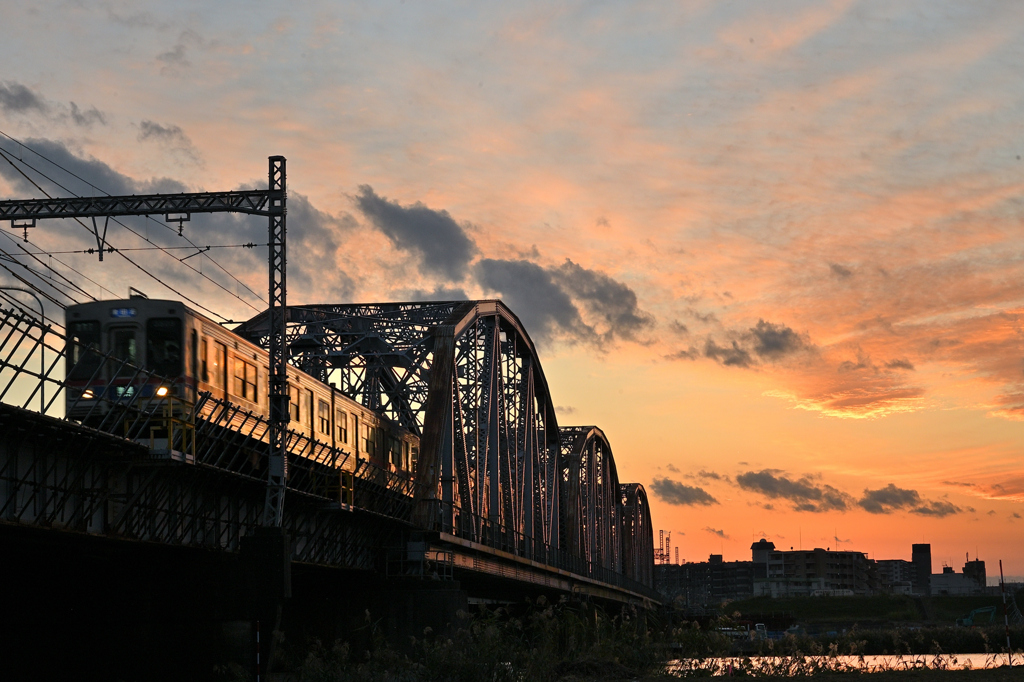 151　荒川を渡る京成線