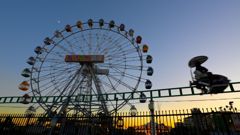 159　月と観覧車を眺めながら　空中散歩