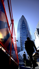 25　コクーンタワーに向かって