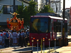 夏祭りのある街