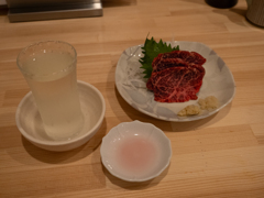 勝手に自分にご褒美　鯨の尾の身と おいしいお酒