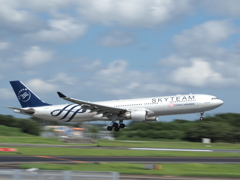 本日の東雲の丘　China Airlines A330-302