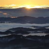 雲海の夜明け