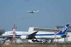 到着2機