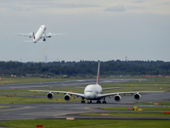 離陸と到着　堂々のA380