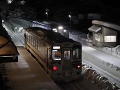 秋田内陸線　列車交換