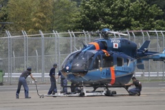 千葉県警ヘリ　かとり　格納中