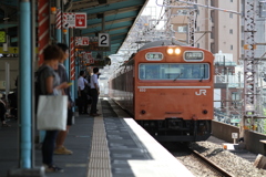 オレンジ電車