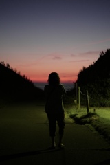 この日も夕焼けを見に海岸へ