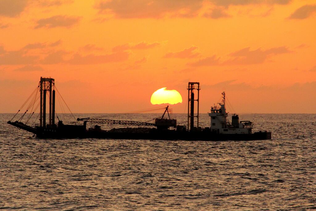 残波の夕陽