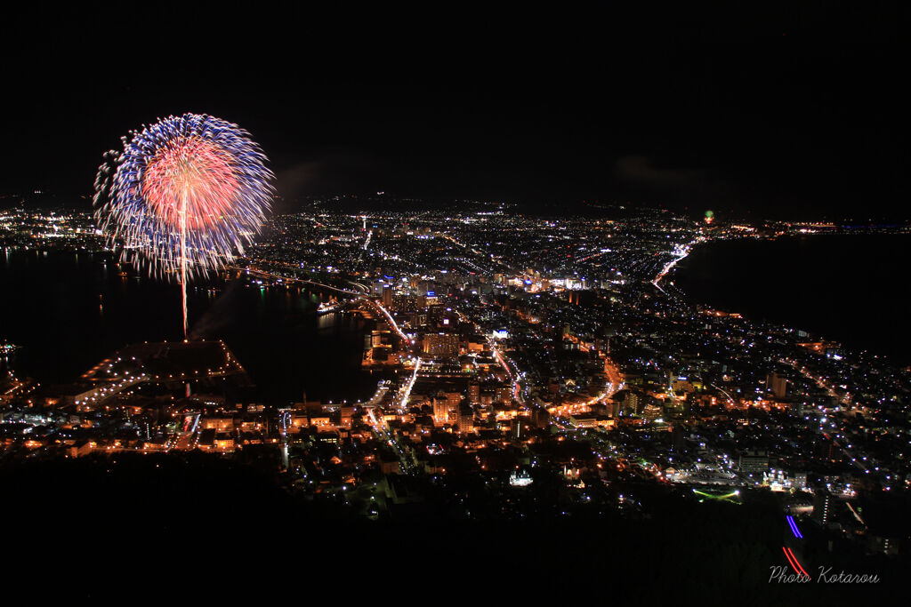 夜景と花火のコラボ