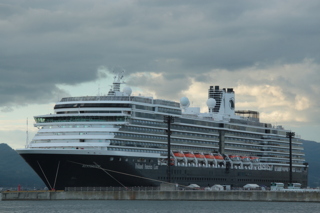 WESTERDAM Holland America Li