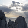 【白崎海洋公園】白岩と棒と薄明光線