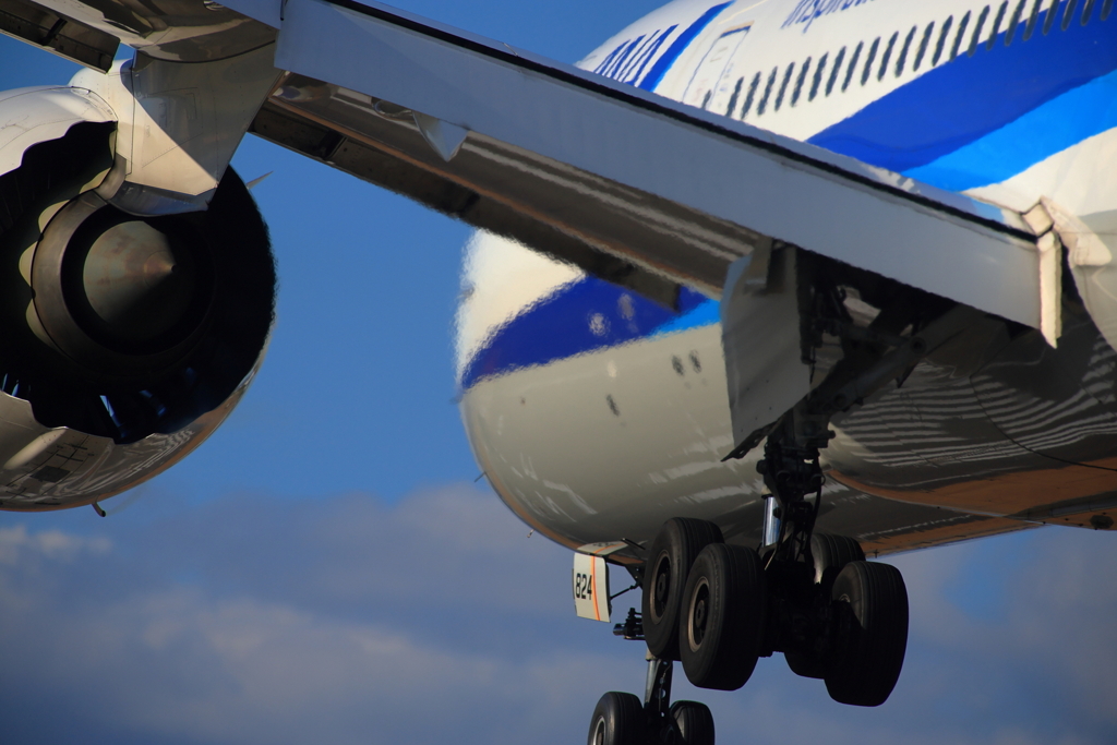 伊丹空港千里川側