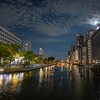 夜の土佐堀川
