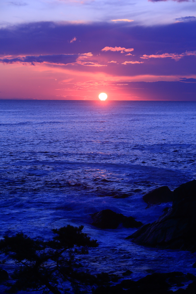 種差海岸の朝日